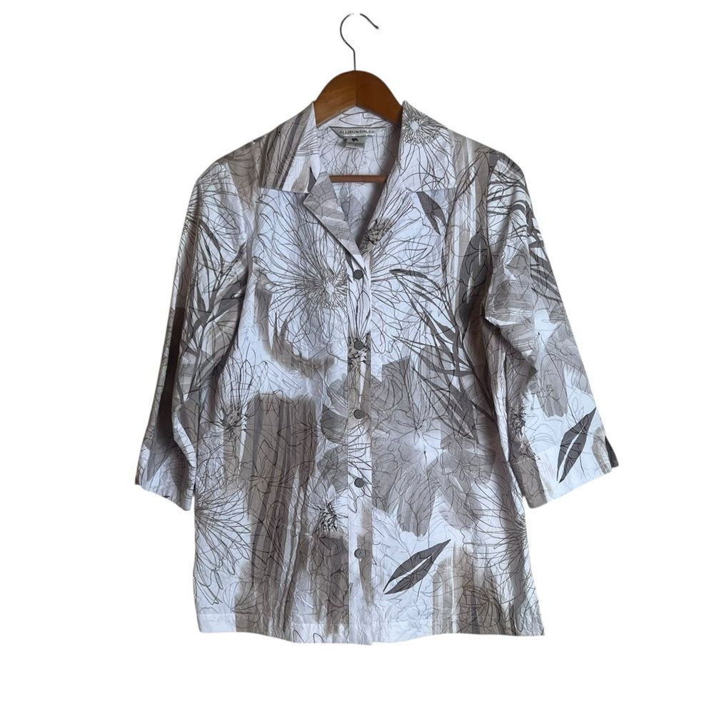 Allison Daley floral button down shirt. Size 8